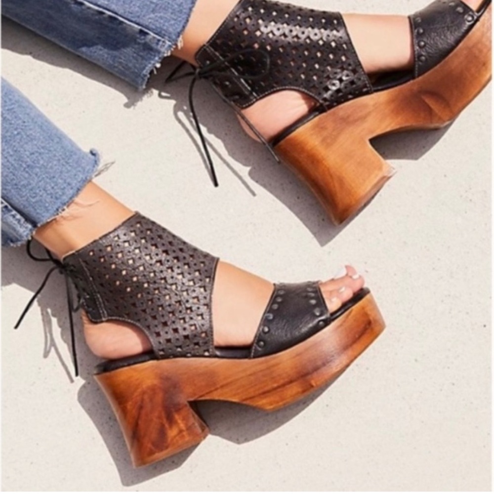 Free People Bed Stu Mollie platform size 8.